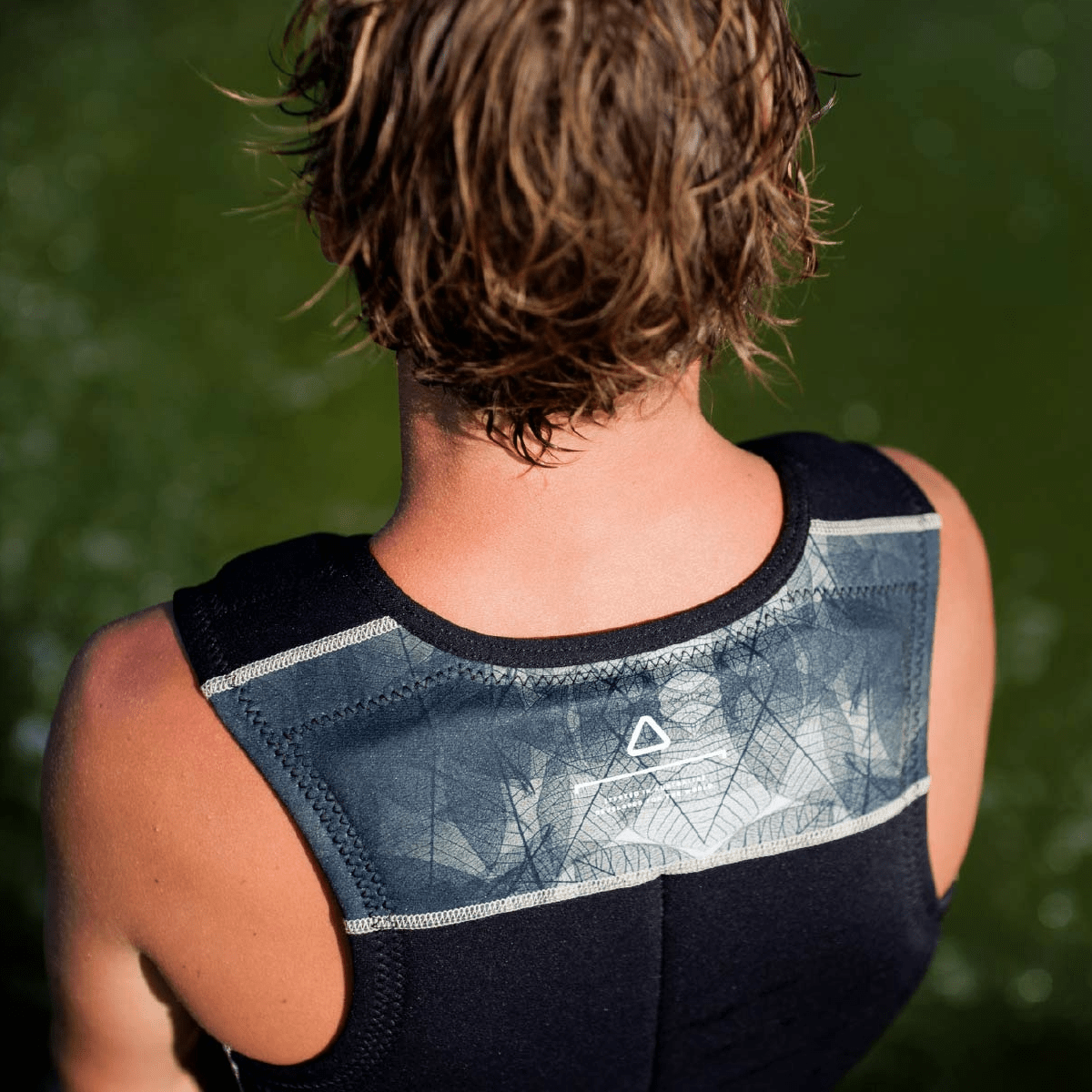 Follow Affiliate Comp Wake Vest in Black - BoardCo