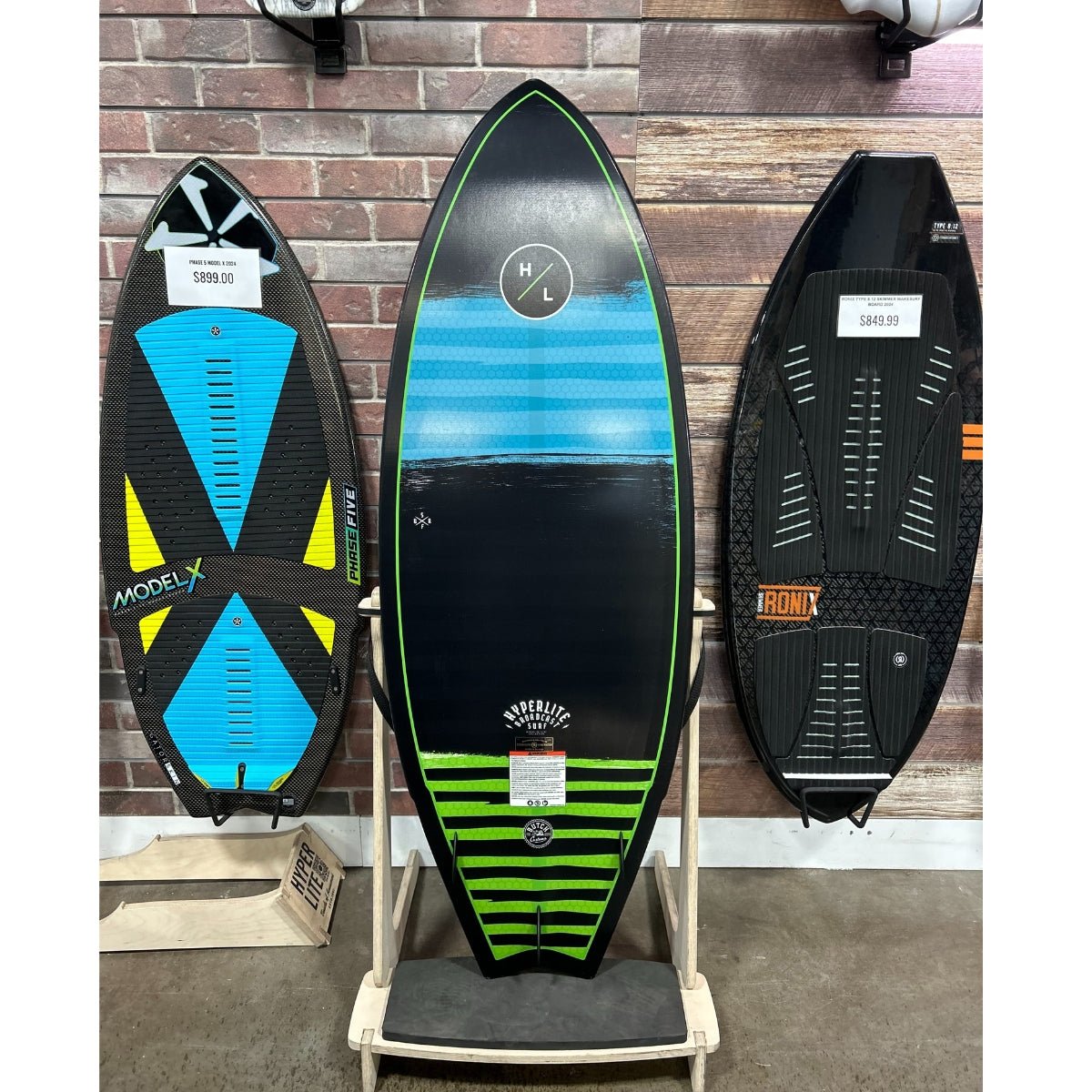 Hyperlite Broadcast Wakesurf Board 2024 BLEM - BoardCo