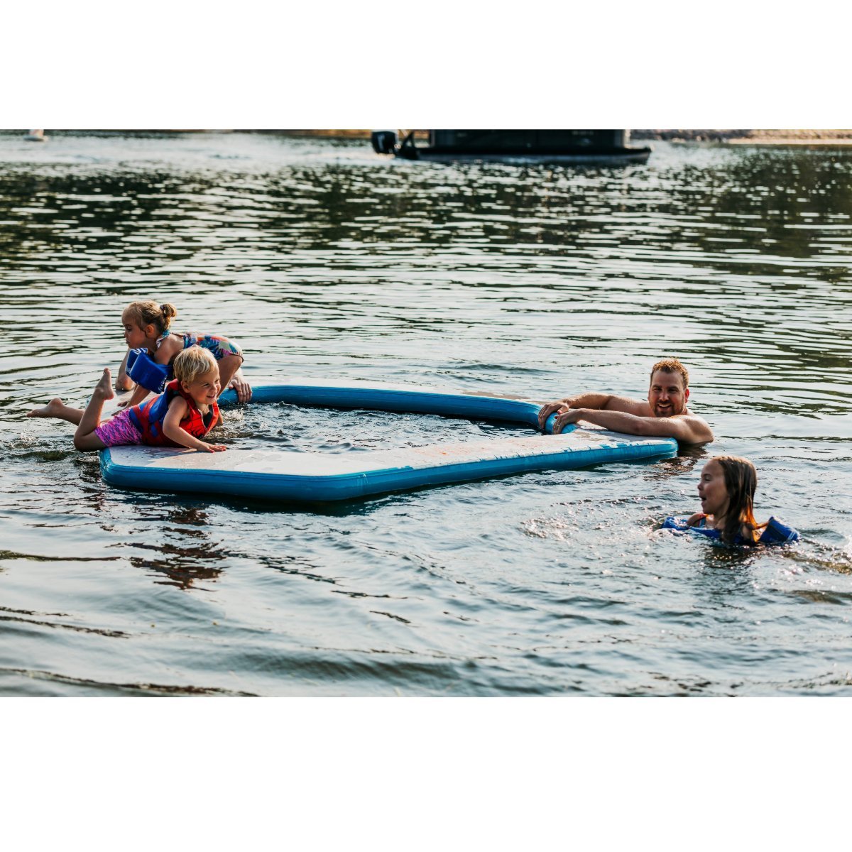 Mission REEF Inflatable Mat Lite | 53 Triangle 9' x 8' x 4" - BoardCo