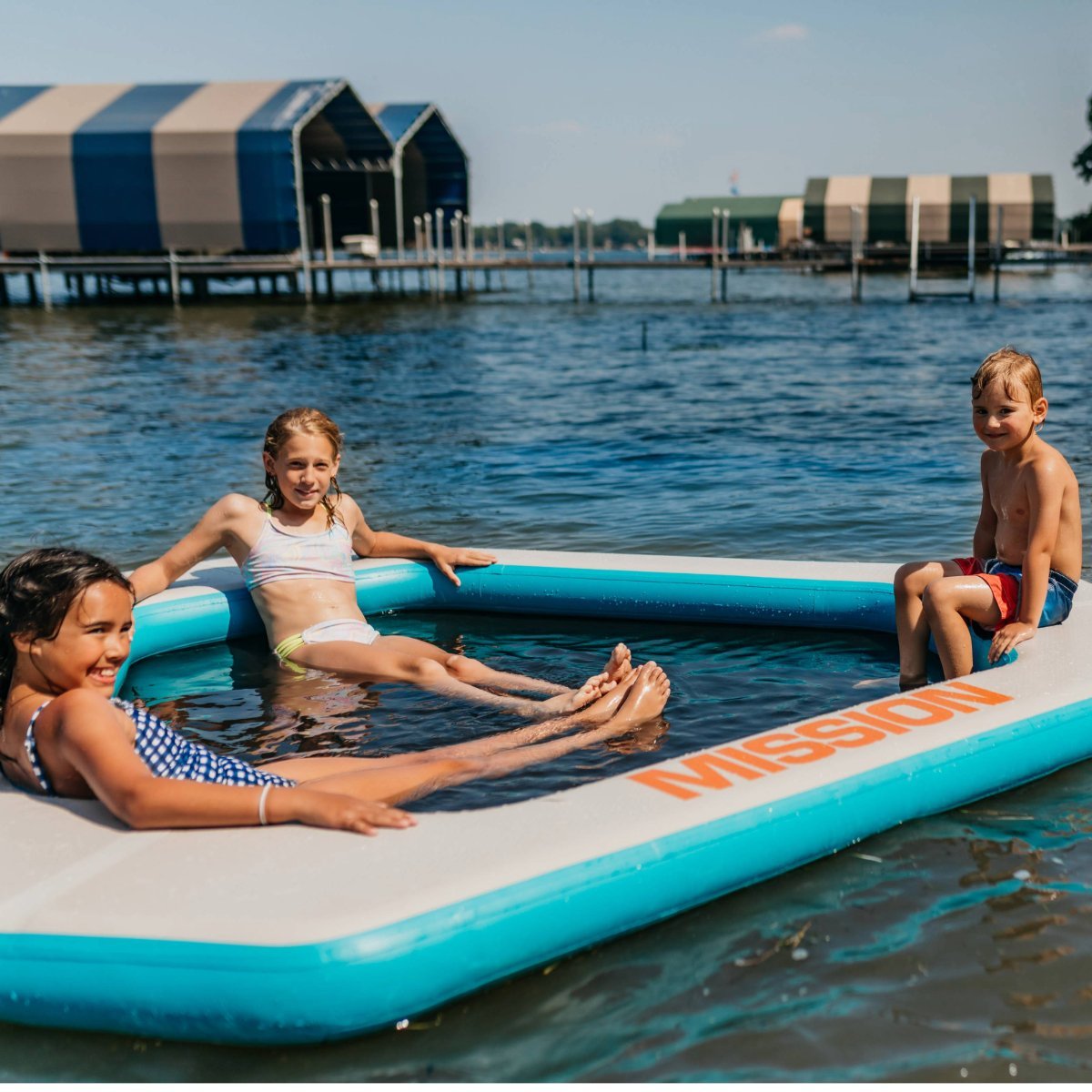 Mission REEF Inflatable Mat Lite | 53 Triangle 9' x 8' x 4" - BoardCo