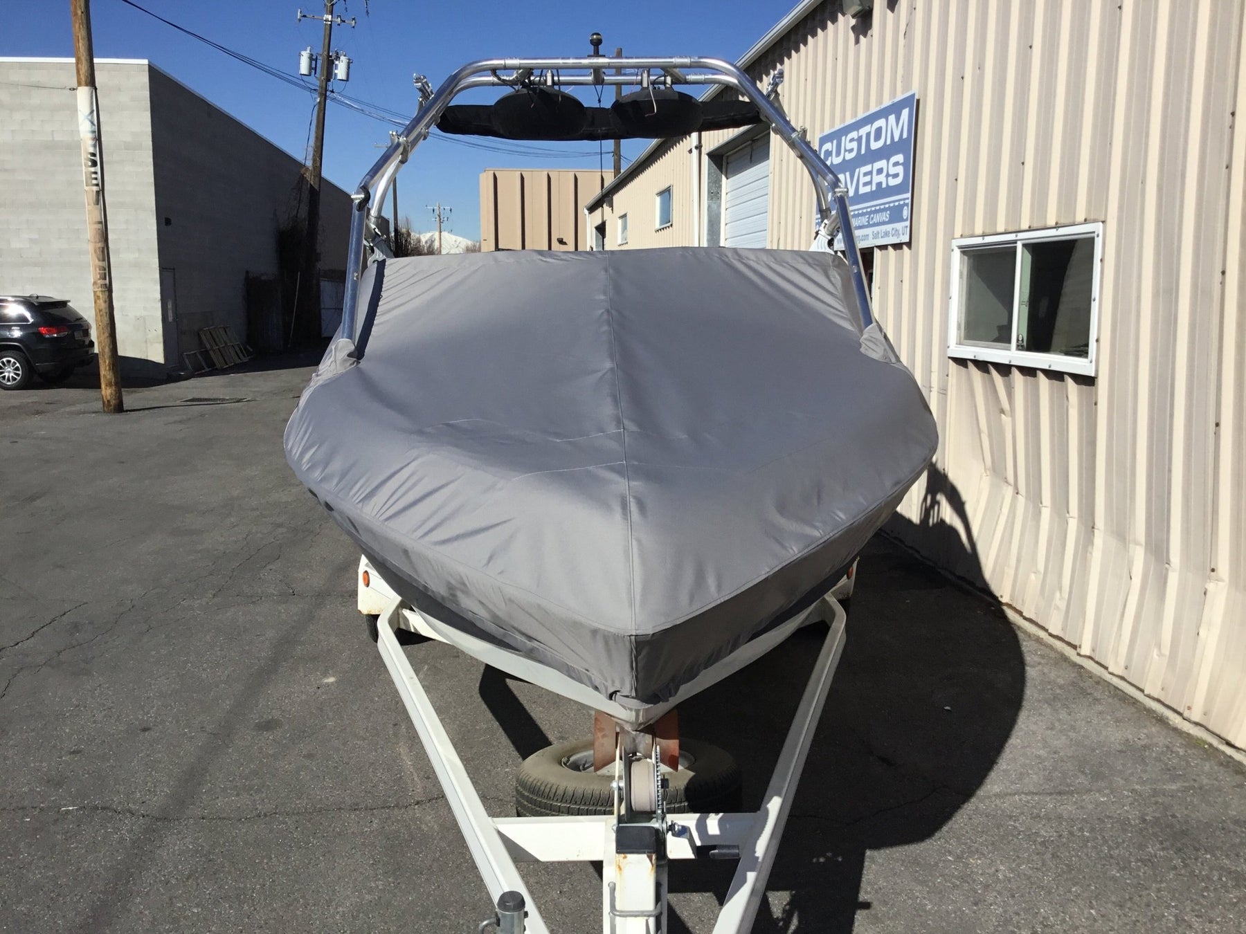 Tige 22V with Tubular Tower Cinch Cover - BoardCo